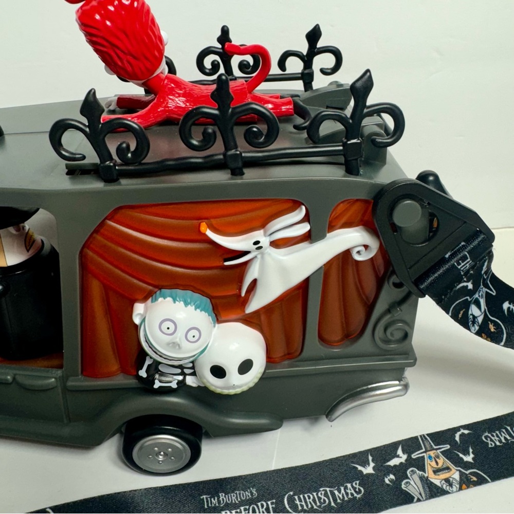 (Sold) NWT. Disney ‘The Nightmare Before Christmas’ Mayor’s Car Popcorn Bucket. - Picture 8 of 14